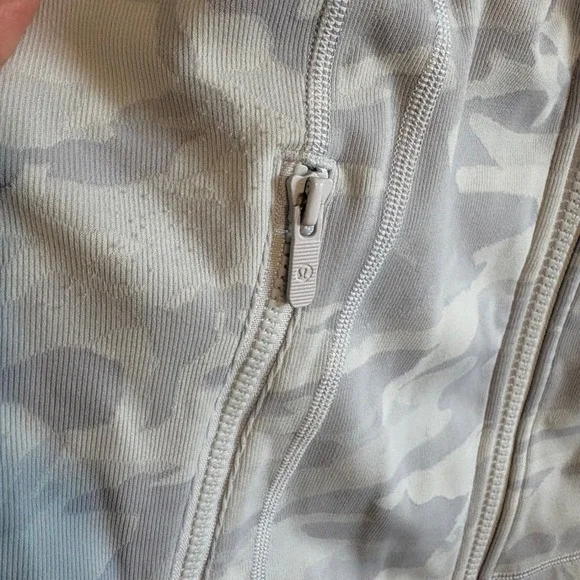 Lululemon Align White Camo Jacket Full Zip Athletic Athleisure Size 12 - Picture 8 of 9